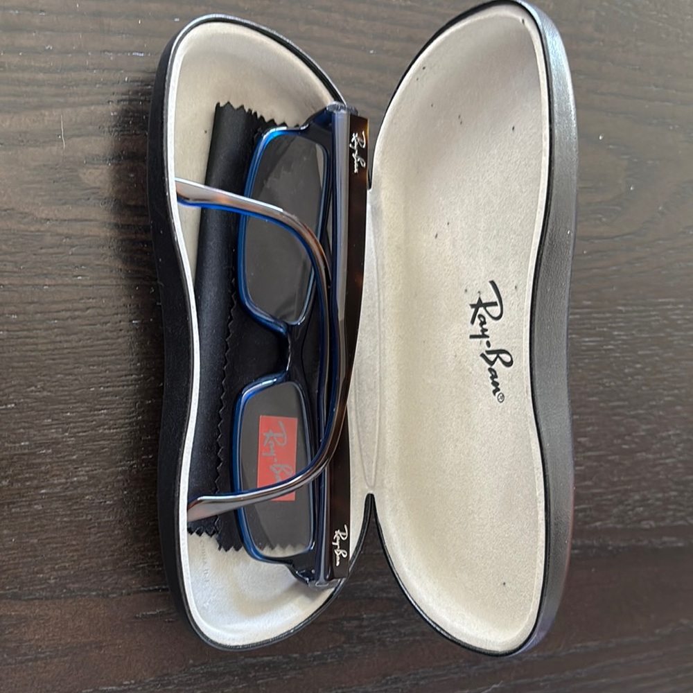 Rectangular Glasses With Black Case - image 7